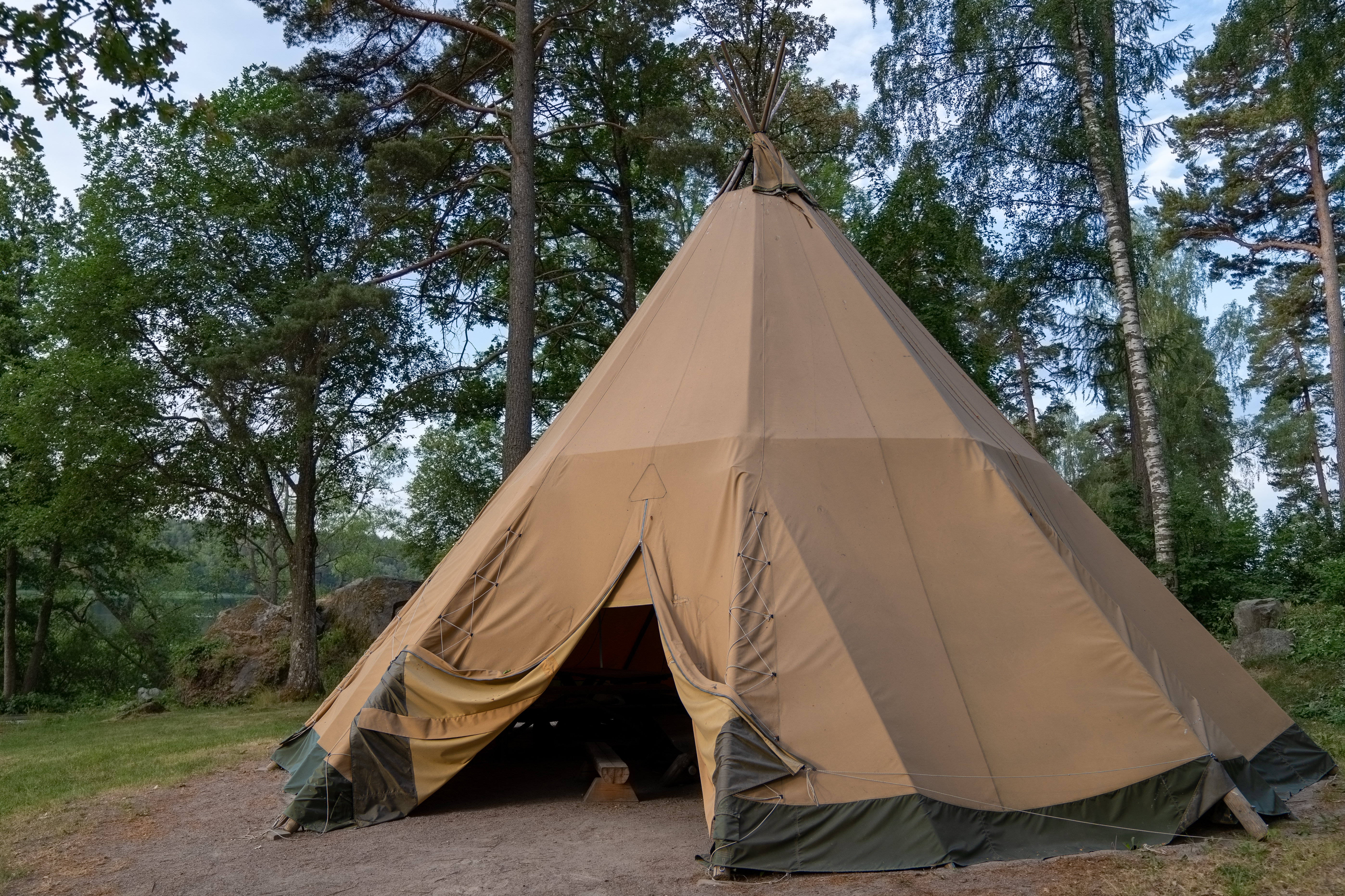 4-Personen Familienzelt Campingzelt Zelt Wasserfeste Festnight 2 Fenster Gr/ün//Gelb