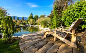 Schwimmteich Planung: Auf diese Punkte achten