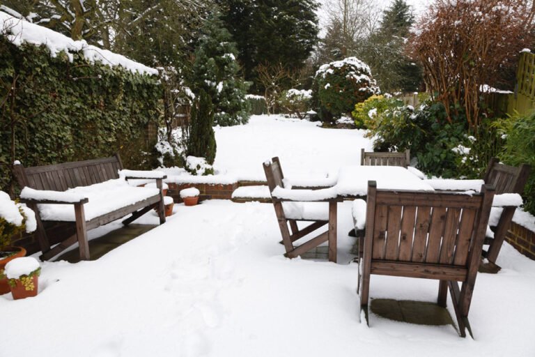 Balkon und Terrasse winterfest machen – Jetzt vor Frost schützen!