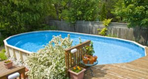 Swimmingpool im Garten integrieren