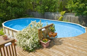 Swimmingpool im Garten integrieren