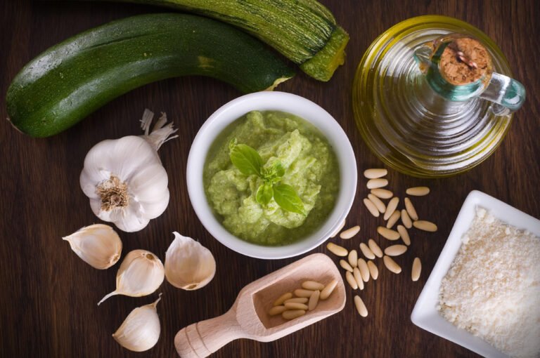 Zucchini-Pesto – Köstliches Rezept mit Anleitung