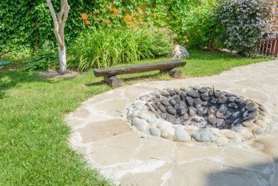 Feuerstelle anlegen: Diese 20 Ideen sorgen für Lagerfeuerromantik