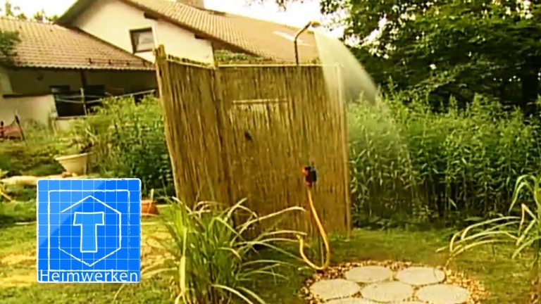 Video: Garten-Dusche mit Granitsteinen und Zierkies anlegen – Für die schnelle Abkühlung im Garten