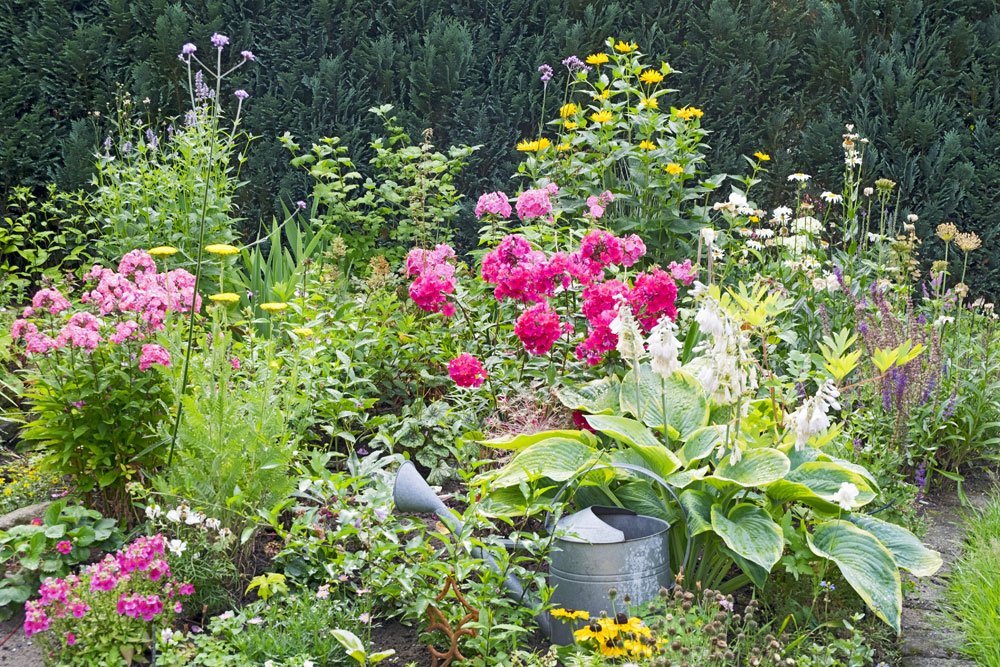 © AnnaReinert - Fotolia.com Garten skandinavisch einrichten - Staudenbeet
