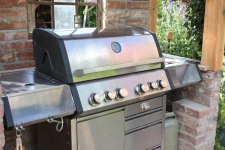 Gasgrill reinigen