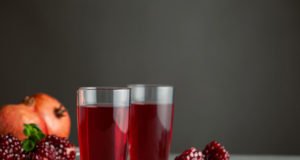 Granatapfel Saft auspressen