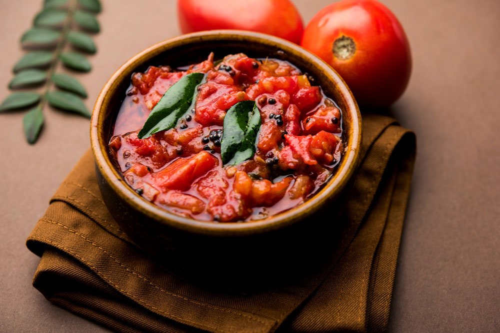 © Arundhati / stock.adobe.com Tomaten-Chutney mit Sellerie