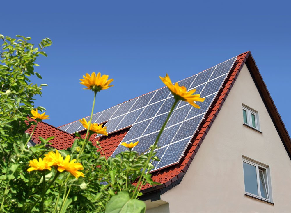 Solarthermie- & Photovoltaikanlagen im Garten