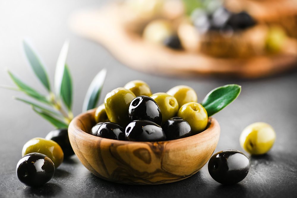 Oliven entkernen