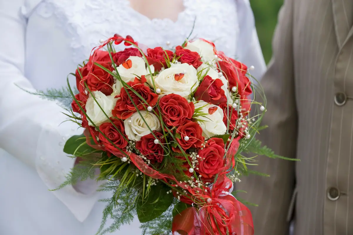 Brautstrauß selber machen Herzstrauß