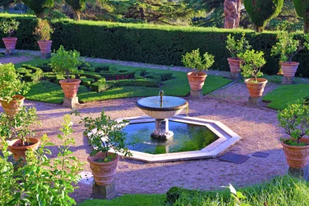 Römischer Garten: Geschichte, Tipps & Ideen zur Gestaltung