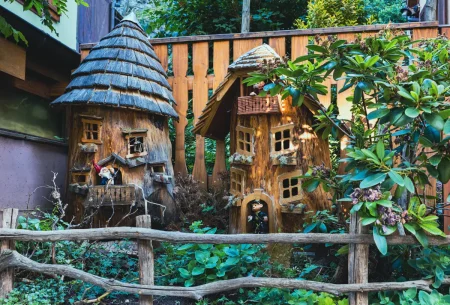 Baumstumpf Deko: 7 Ideen für den Garten