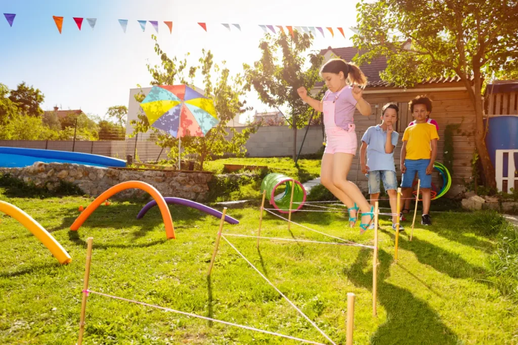 Gartenspielzeug: 8 einfache DIY-Ideen für Ihre Kinder