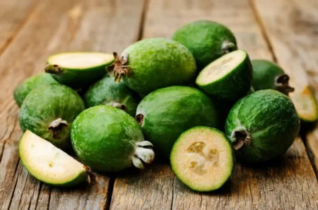 Brasilianische Guave pflanzen, pflegen und ernten
