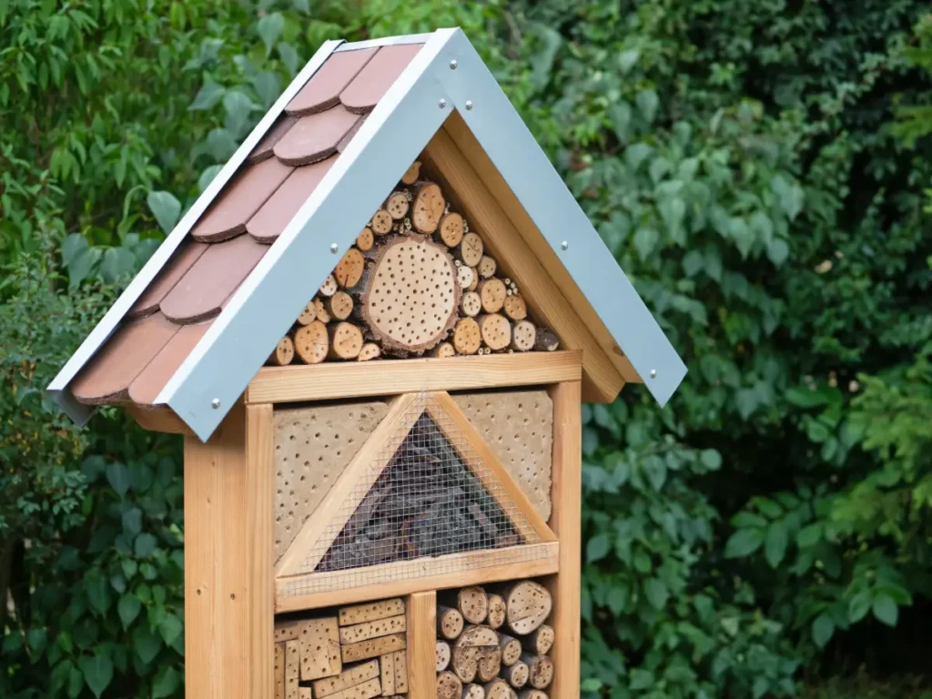 Grüne Rendite: Wie eine clevere Außengestaltung den Wert von Gewerbeimmobilien massiv steigert